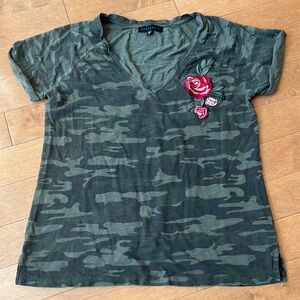 Sanctuary Camouflage V-Neck T-Shirt with Rose Embroidery in Medium